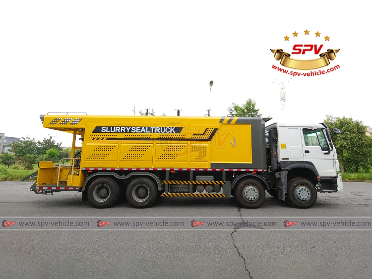 Slurry Sealing Truck Sinotruk - RS Slurry Sealing Truck Sinotruk - RS